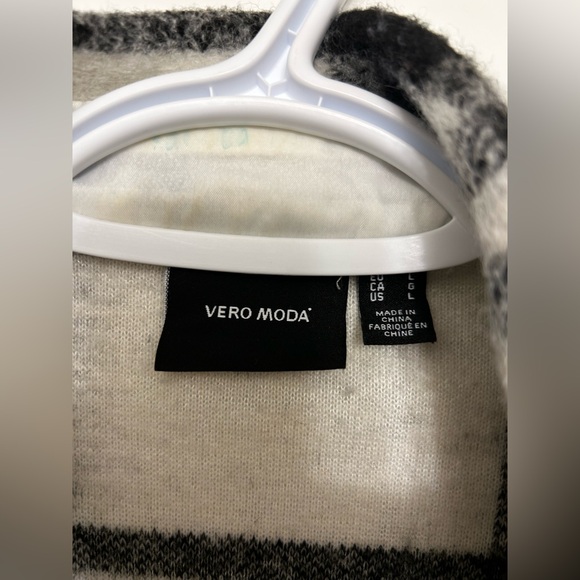 Long Shacket - Picture 3 of 4